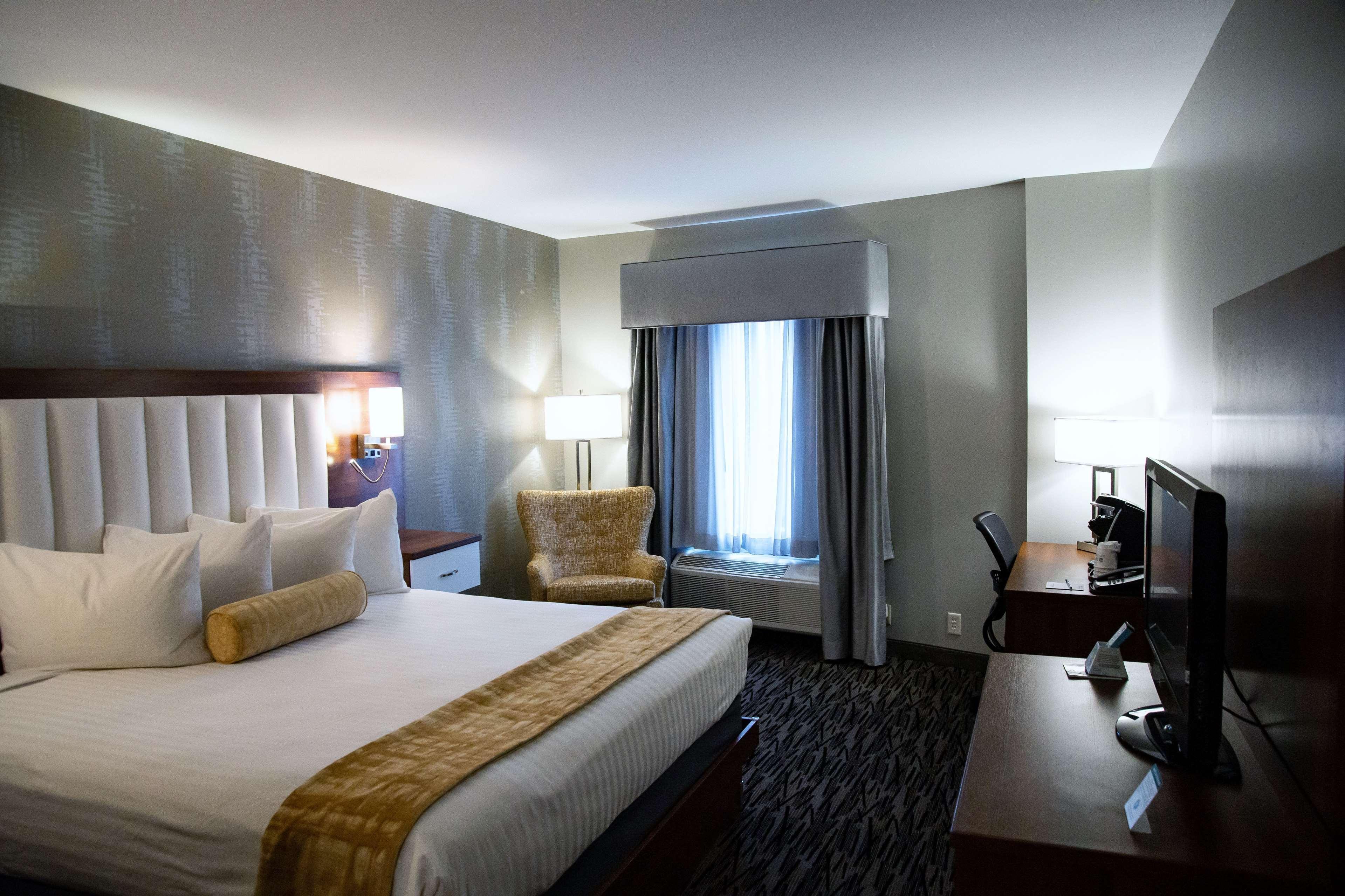 Best Western On The Avenue Buffalo Bagian luar foto