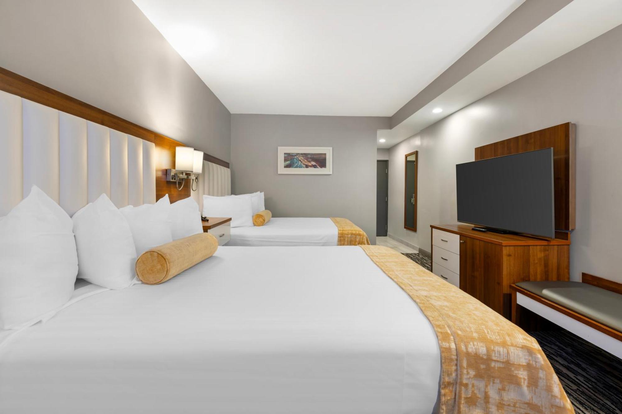 Best Western On The Avenue Buffalo Bagian luar foto