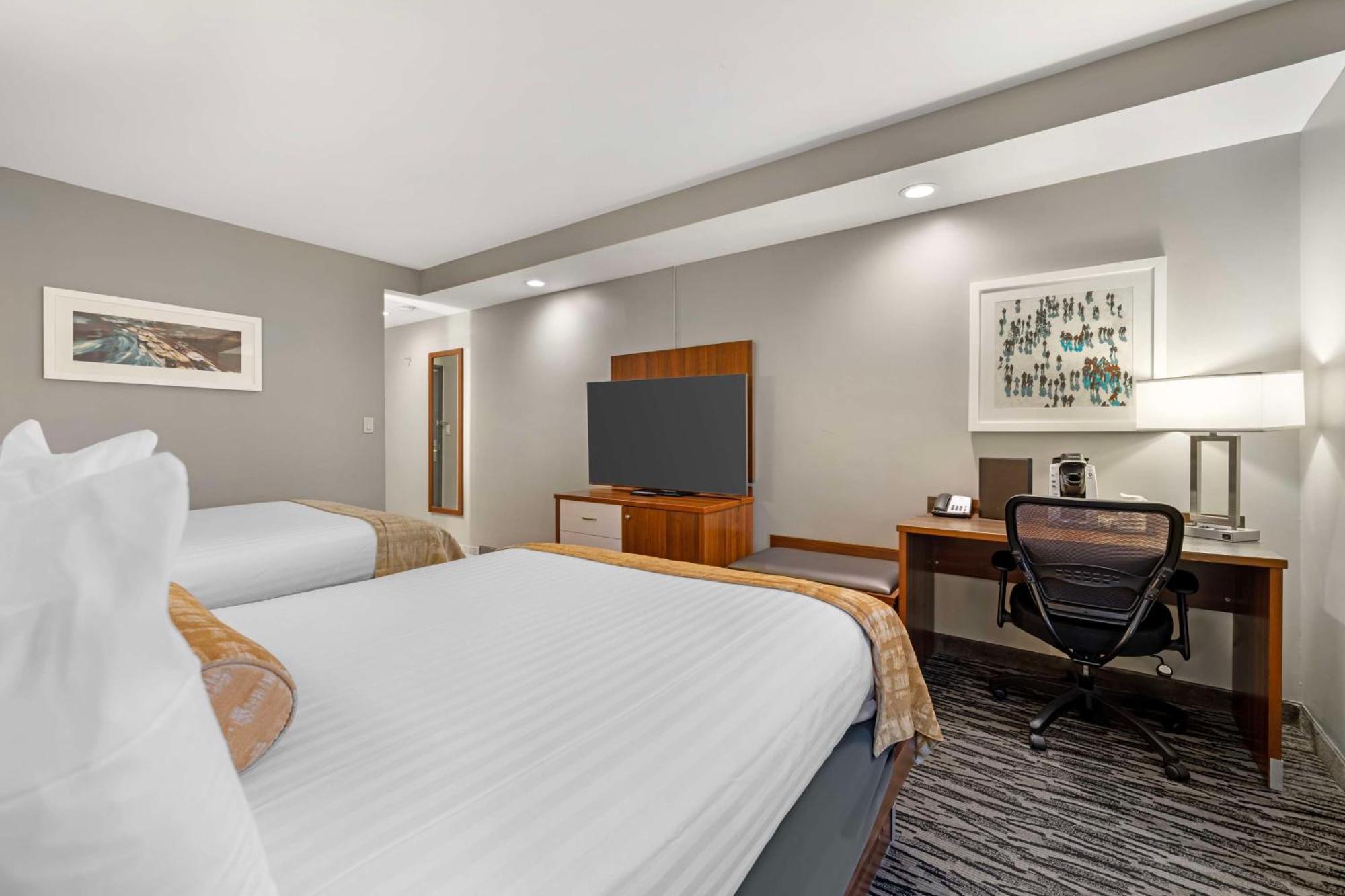 Best Western On The Avenue Buffalo Bagian luar foto