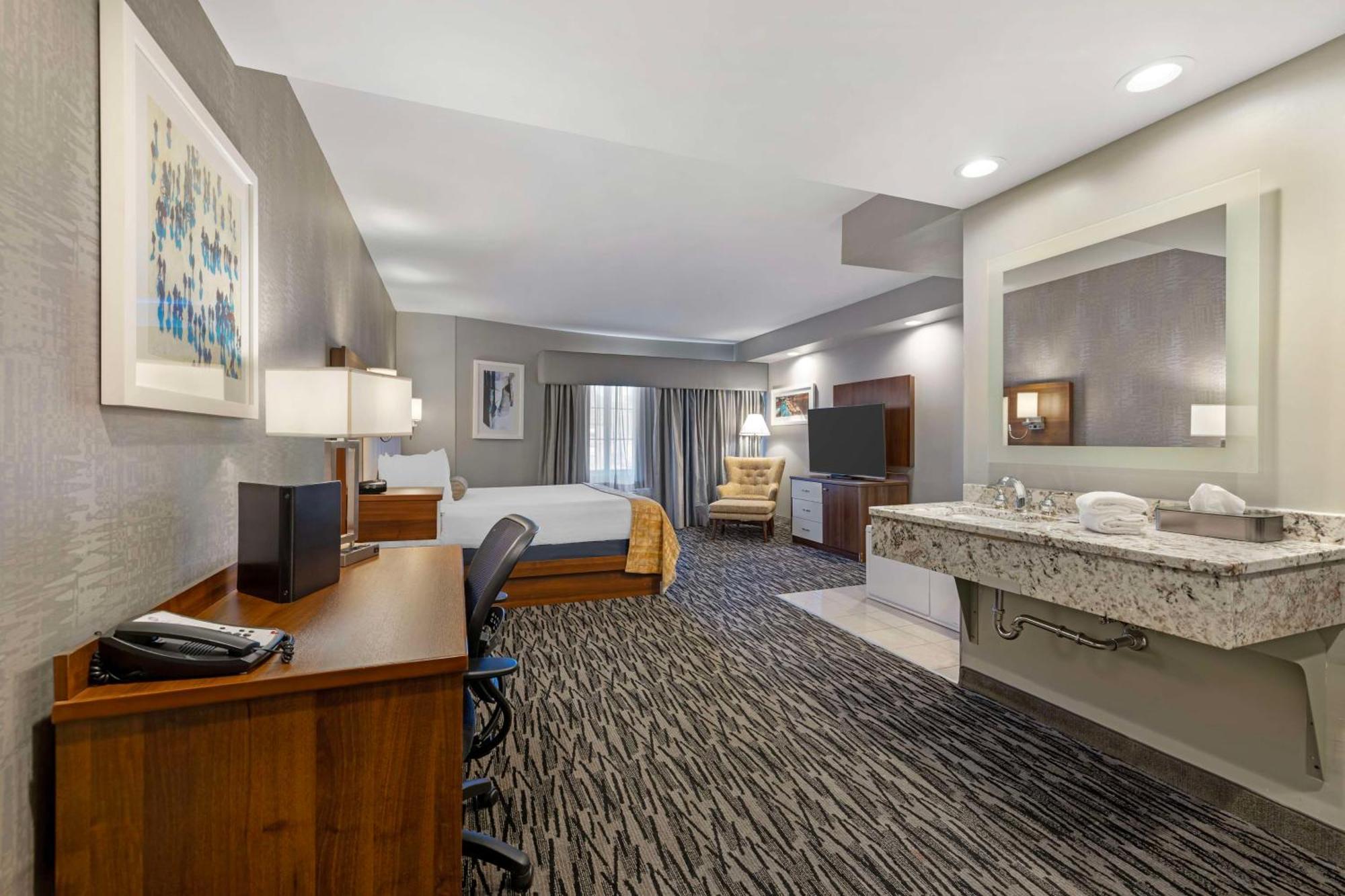 Best Western On The Avenue Buffalo Bagian luar foto