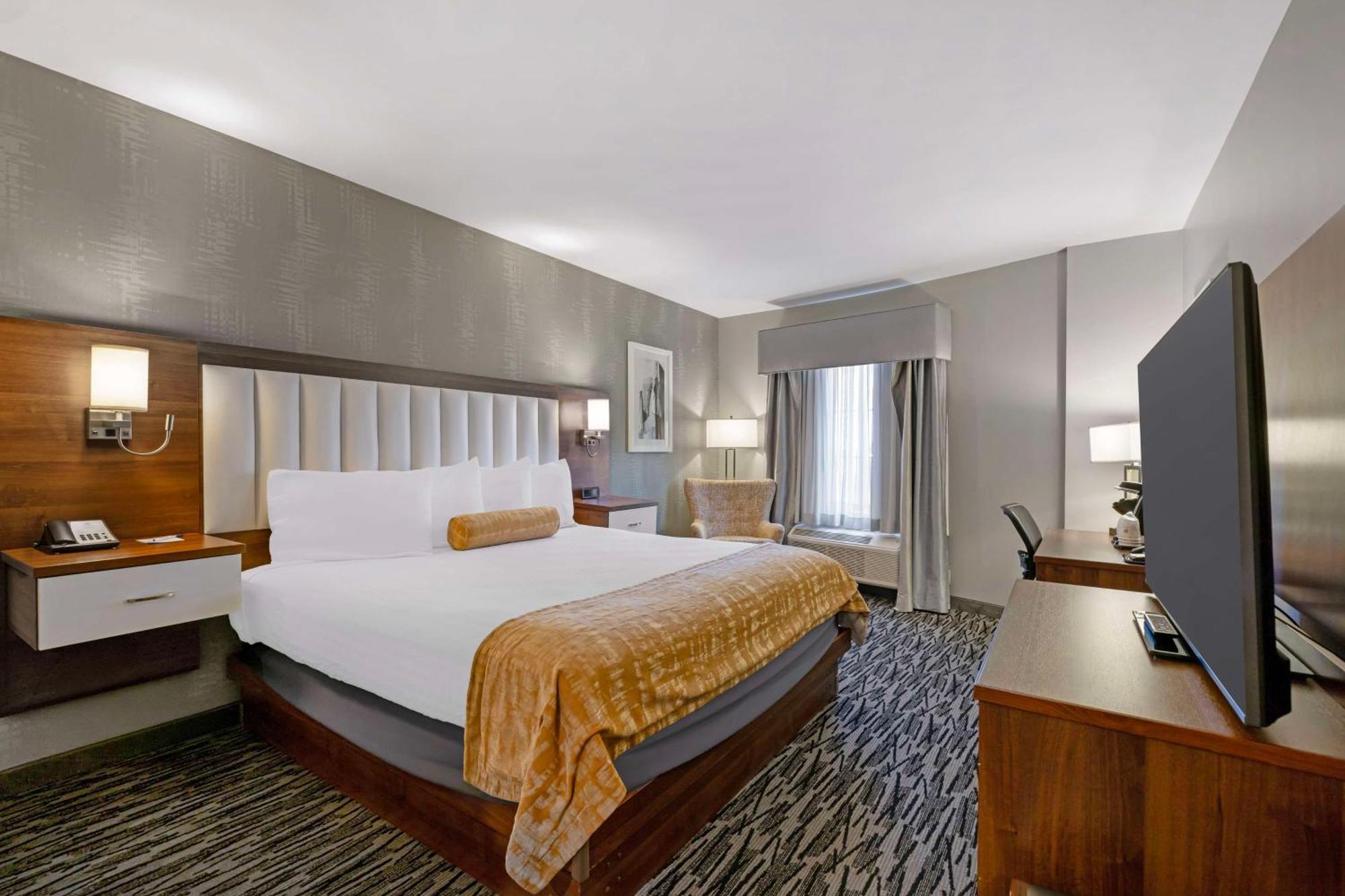 Best Western On The Avenue Buffalo Bagian luar foto