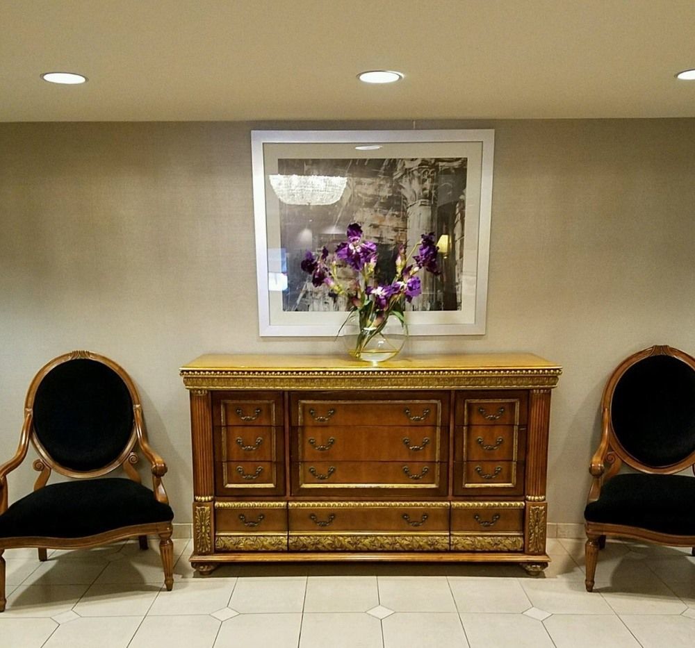 Best Western On The Avenue Buffalo Bagian luar foto