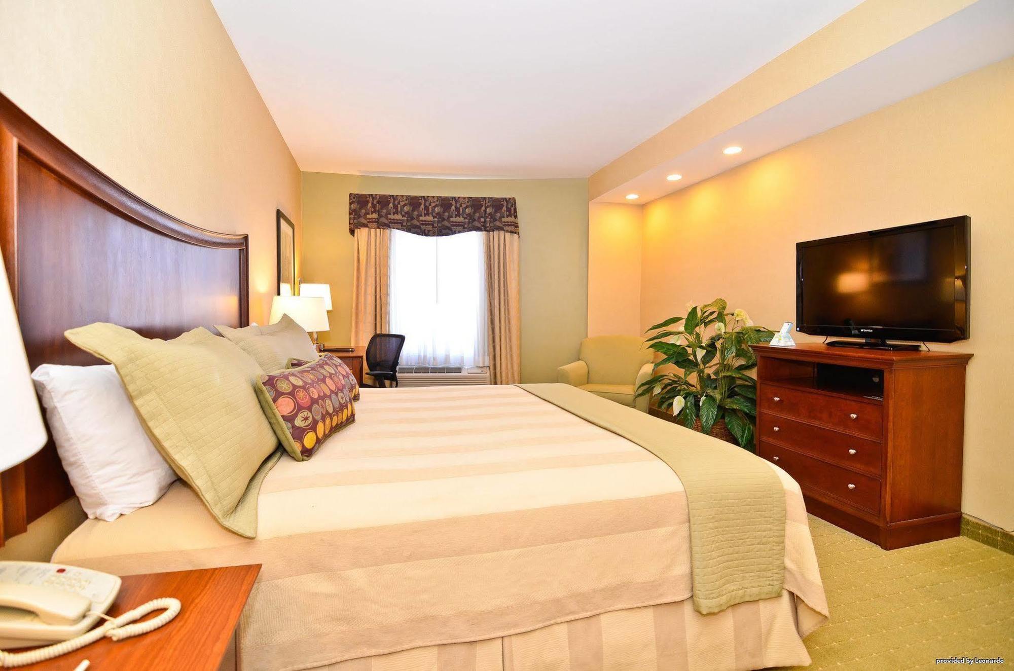 Best Western On The Avenue Buffalo Ruang foto