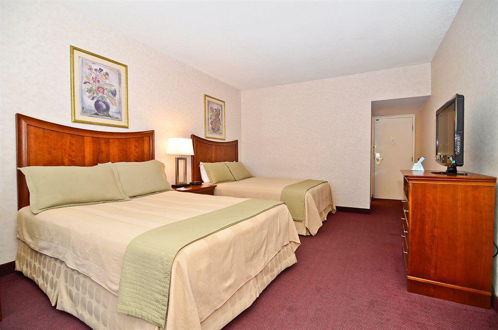 Best Western On The Avenue Buffalo Bagian luar foto